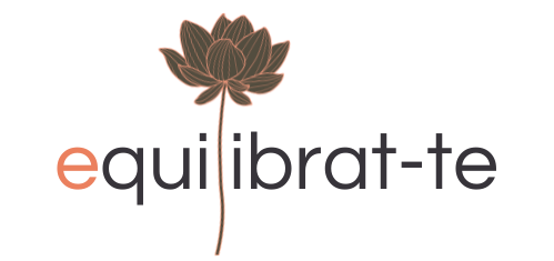 logo retiros de yoga