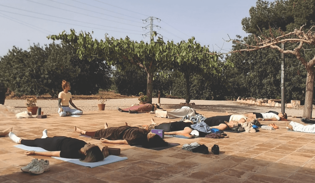 retiros de yoga cataluña