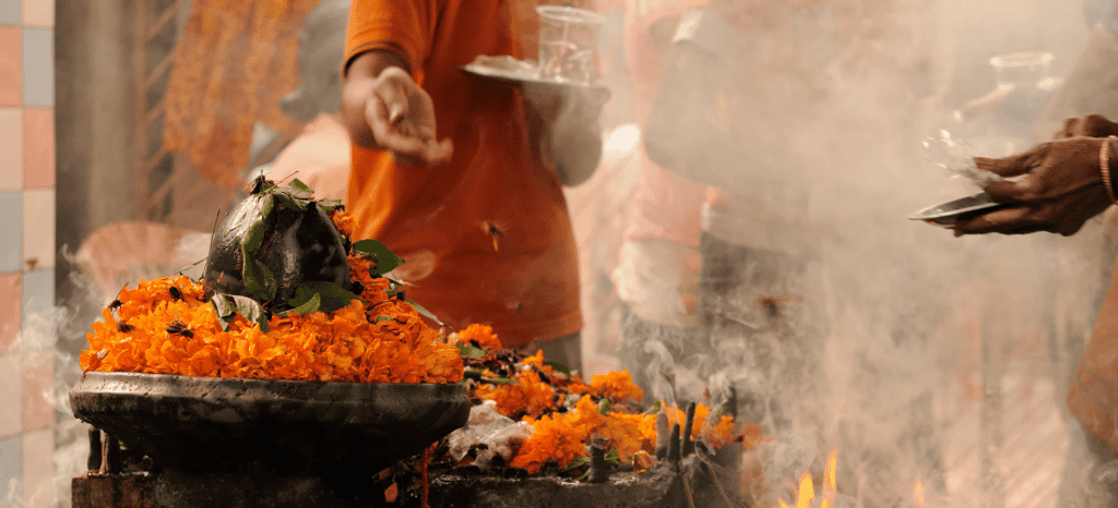 retiros de yoga españa