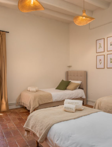 retiro de yoga y bienestar girona