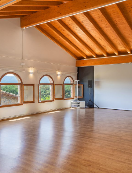 retiro de yoga y bienestar girona