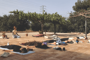 retiros de yoga cataluña