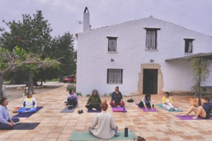 retiros de yoga cataluña